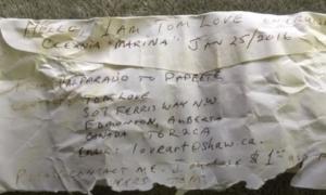 Австралієць знайшов пляшку з посланням з острова Бора-Бора