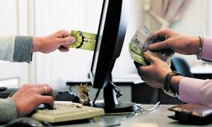 У Львові керівник банку привласнила чотири мільйони гривень громадян