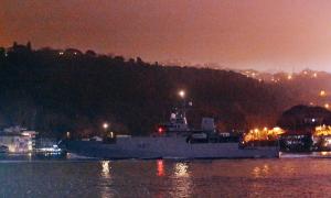 Британський розвідувальний корабель увійшов у Чорне море через протоку Босфор 
