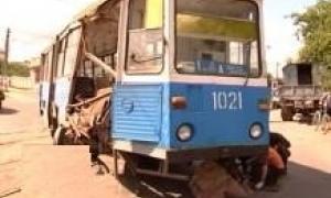 На Дніпропетровщині вантажівка протаранила трамвай