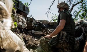 Противник обстріляв позиції українських військ поблизу Луганського