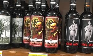 В італійському супермаркеті вільно продають вино з зображенням Гітлера на етикетці