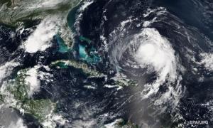 На Бермуди насувається ураган «Умберто»