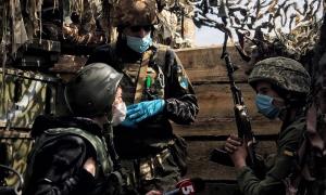 Ворог 16 разів обстріляв позиції українських військових, є  поранений і травмований