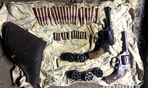 На Херсонщині поліцейські викрили майстерню зі схроном вогнепальної зброї