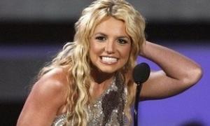 Брітні Спірз виходить заміж