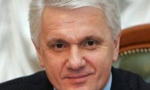 Найближчим часом не ставитиметься питання про відставку генпрокурора та голови Нацбанку - В.Литвин