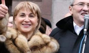 Родині Черновецького в Києві належать цілі під'їзди й поверхи