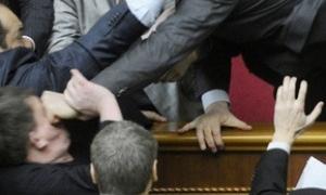 Депутати побилися в президії Верховної Ради