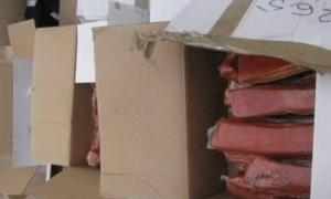 Контрабандні м'ясопродукти везли в Україну серед рулонів паперу