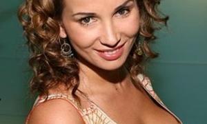 Анфіса Чехова заспівала