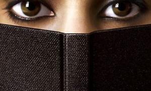 Мусульманкам доведеться знімати паранджу в данському громадському транспорті