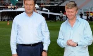 Янукович особистими грішми підтримає футбольну збірну