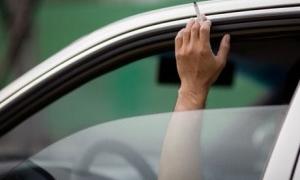Депутати Верховної Ради хочуть заборонити українцям палити в авто та маршрутках