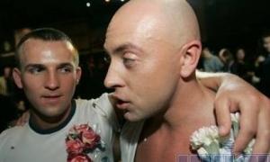 Українські геї подякували Азарову за урядову програму, спрямовану на подолання 