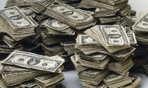 Долар на міжбанку почав різко знижуватися