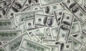 Долар продовжує падати на міжбанку