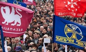 Саакашвілі заявив, що залишиться на посаді президента до 2013 року. Опозиція продовжить акції протесту