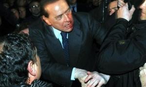 Сільвіо Берлусконі у Мілані розбили носа
