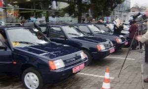 Інваліди на Волині отримали нові автомобілі