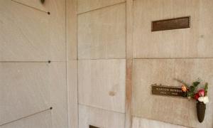 Місце у склепі поряд з Мерилін Монро продано за 4,6 млн доларів