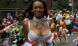 У Лондоні проходить грандіозний вуличний карнавал