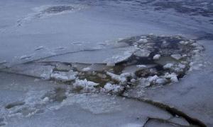 У Ковелі врятували чоловіка, який примерз до криги на водосховищі