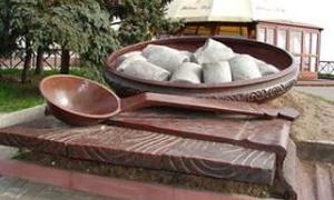 Студент переміг у змаганні зі швидкісного поїдання галушок