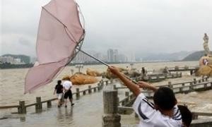 На південний схід Китаю насувається тайфун: евакуйовано 20 тисяч осіб
