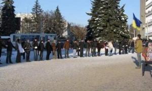 У Луцьку на День Злуки співали патріоти