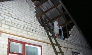 Через сильний вітер у Луцькому районі було пошкоджено будинки та лінію електропередач