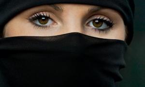 Кримчанка судиться з МВС заради фото на паспорт в хіджабі