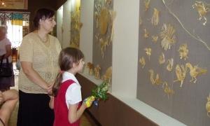 У руках майстрів солома перетворюється на чудо-витвори