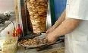 У Києві вибухнув кіоск з шаурмою