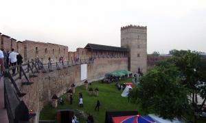 Арт-шоу «Ніч у Луцькому замку» стало справжнім містичним дійством