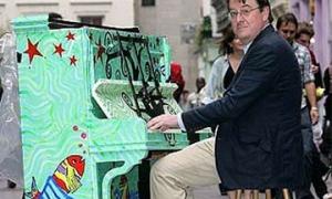 У Лондоні з'явилися вуличні піаніно  