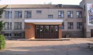 Донецькому школяру, що побив вчителя на уроці, дали 2 роки тюрми
