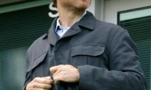 Лондонські бездомні дражнять Абрамовича червоно-білими шарфами