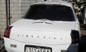 На Донеччині чоловік зібрав лімузин з холодильників