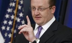 Роздратований дзвінками прес-секретар Білого дому викинув телефон репортера за двері