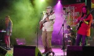 Козацька медовуха та сучасна музика лилися рікою на фестивалі «Тарас Бульба — 2009»