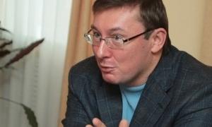 Луценко обіцяє саджати на 2 роки за подвійне голосування одного виборця