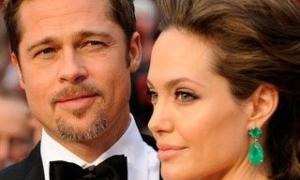 Джолі та Пітт пожертвували 1 млн. дол. пакистанським біженцям