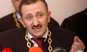 Екс-судді Зваричу продовжили строк