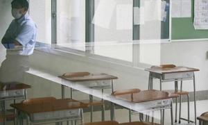 В американській школі учням заборонили торкатися один до одного