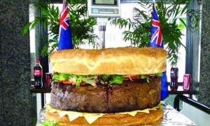 Австралійці спекли найбільший гамбургер
