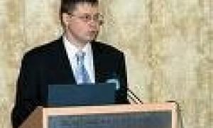 Латвія уникнула банкрутства