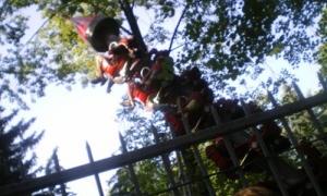 У Петербурзі актракціон з людьми впав на землю