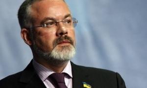 Дмитро Табачник висловився за передачу навчальних закладів в управління Міносвіти