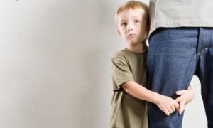 П’яничка намагався збути 2-річного сина, щоб не заважав гуляти з друзями